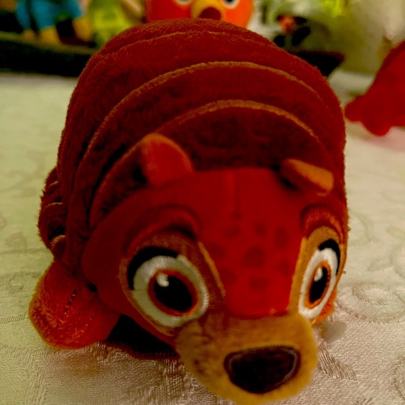 Disney Other - Disney magnetic shoulder plush toy tuk tuk
